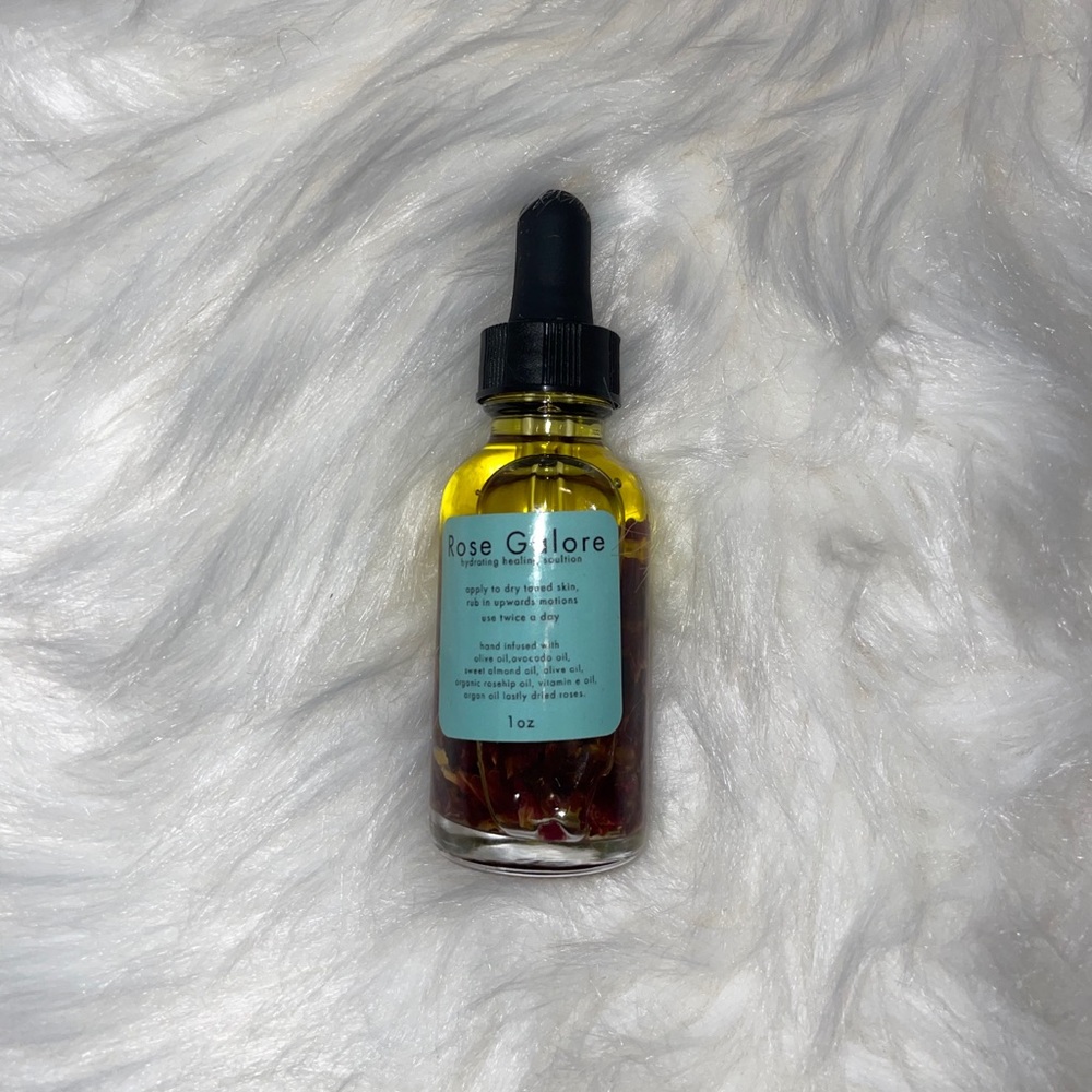 Moonxcosmetics Rose Galore oil